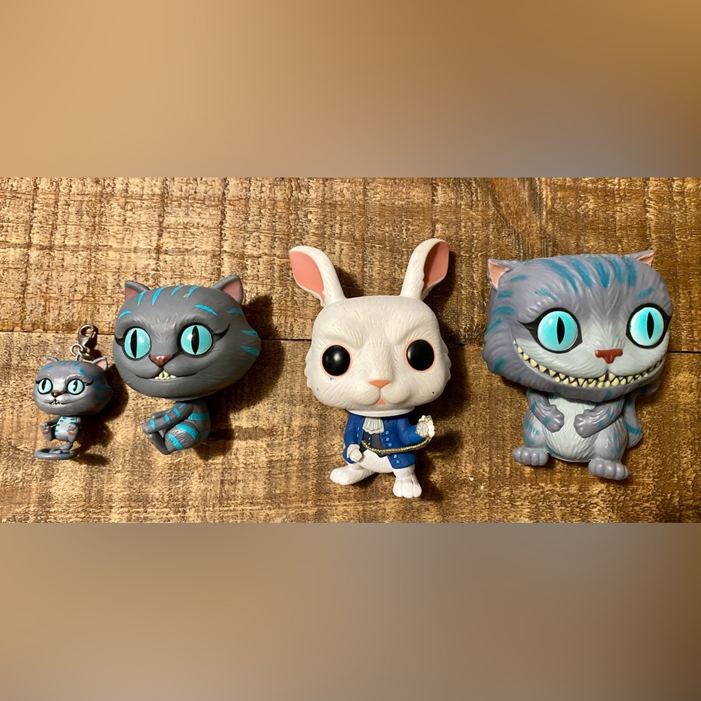Funko Pop Alice in wonderland lot.